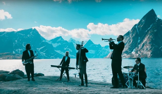 Wojtek Mazolewski promuje nową płytę arktycznym klipem