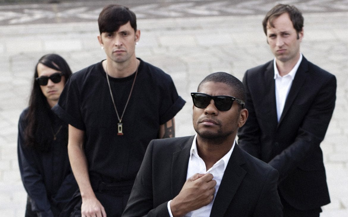 Algiers wracają do Polski