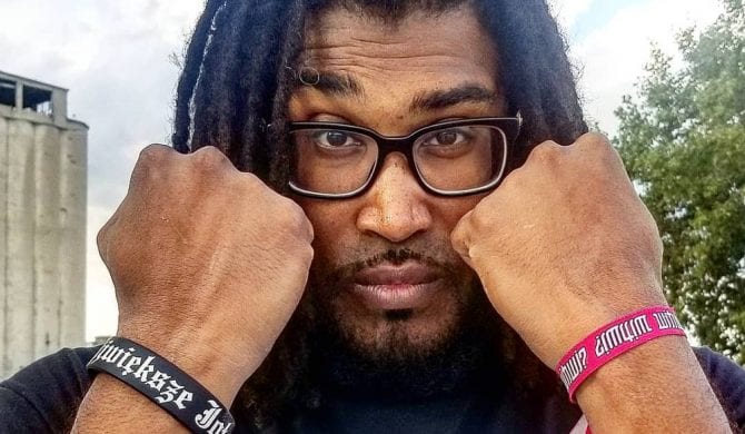 Kanadyjski raper DT mówi „Siema”