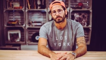 Krzesimir Dębski brutalnie o Jimku: „Troszeczkę łatwizna i świat dodawania bitów”