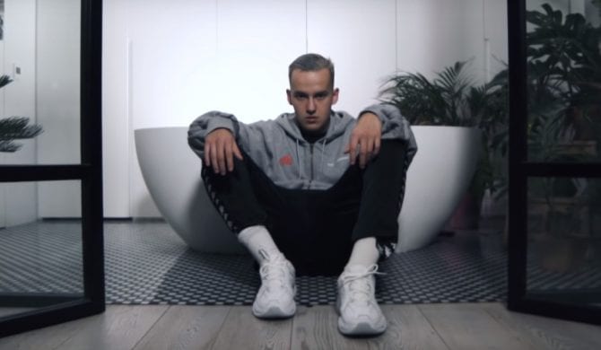 Kubi zniknął na dwa lata, bo „stracił zajawę”. Teraz zapowiada singiel z topowymi gośćmi