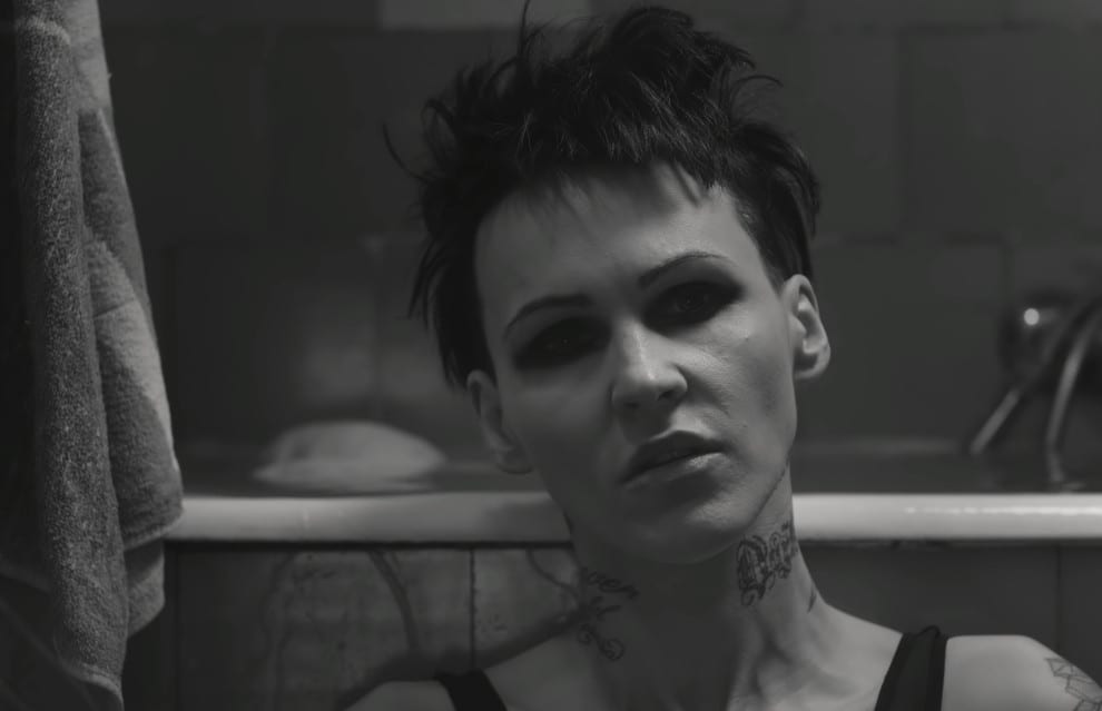 Półnaga Agnieszka Chylińska odpowiada na #Hot16Challenge2