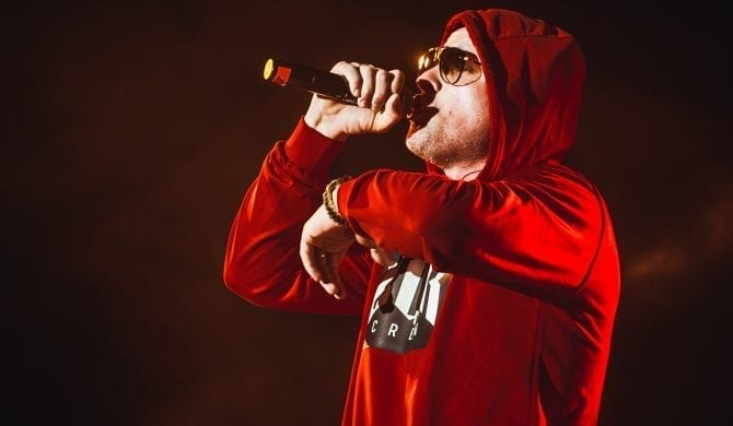 Paluch komentuje telewizyjne imprezy sylwestrowe: „Podstawiona publiczność tańczy z łapkami Orlenu”