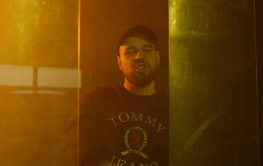 Śliwa promuje „Zmiany w sąsiedztwie” nowym klipem