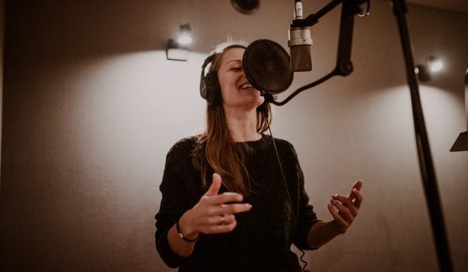 Debiutancki album Marii Hajsy już w sieci