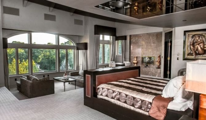 Słynny raper stracił ponad milion dolarów na sprzedaży domu