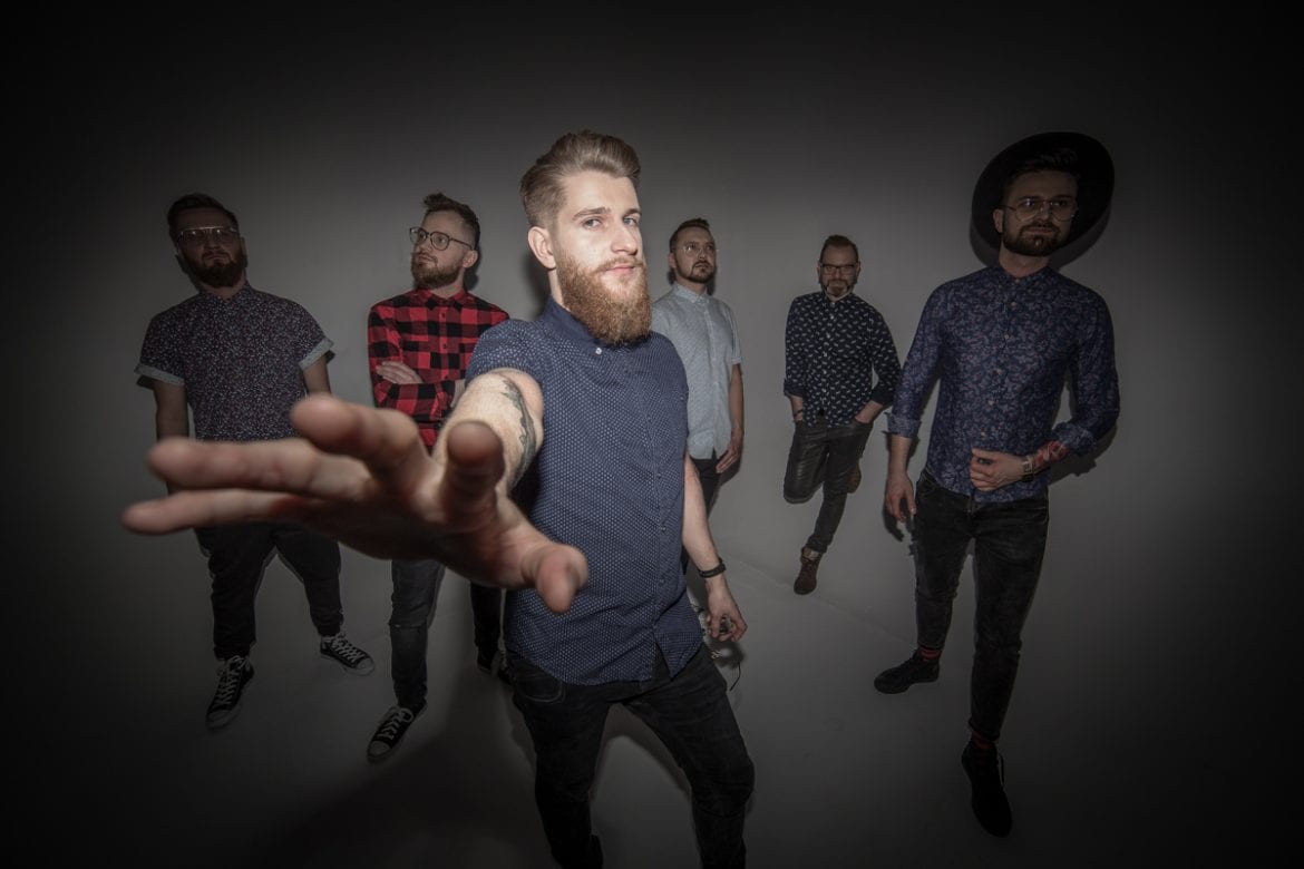 Black Jeans z drugim singlem i debiutancką płytą