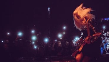 Daria Zawiałow w wyprzedanej Stodole