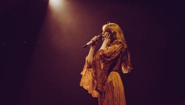 Florence + The Machine zapowiada premierę „visual world” do nowego albumu ‘Everybody Scream’ w Londynie