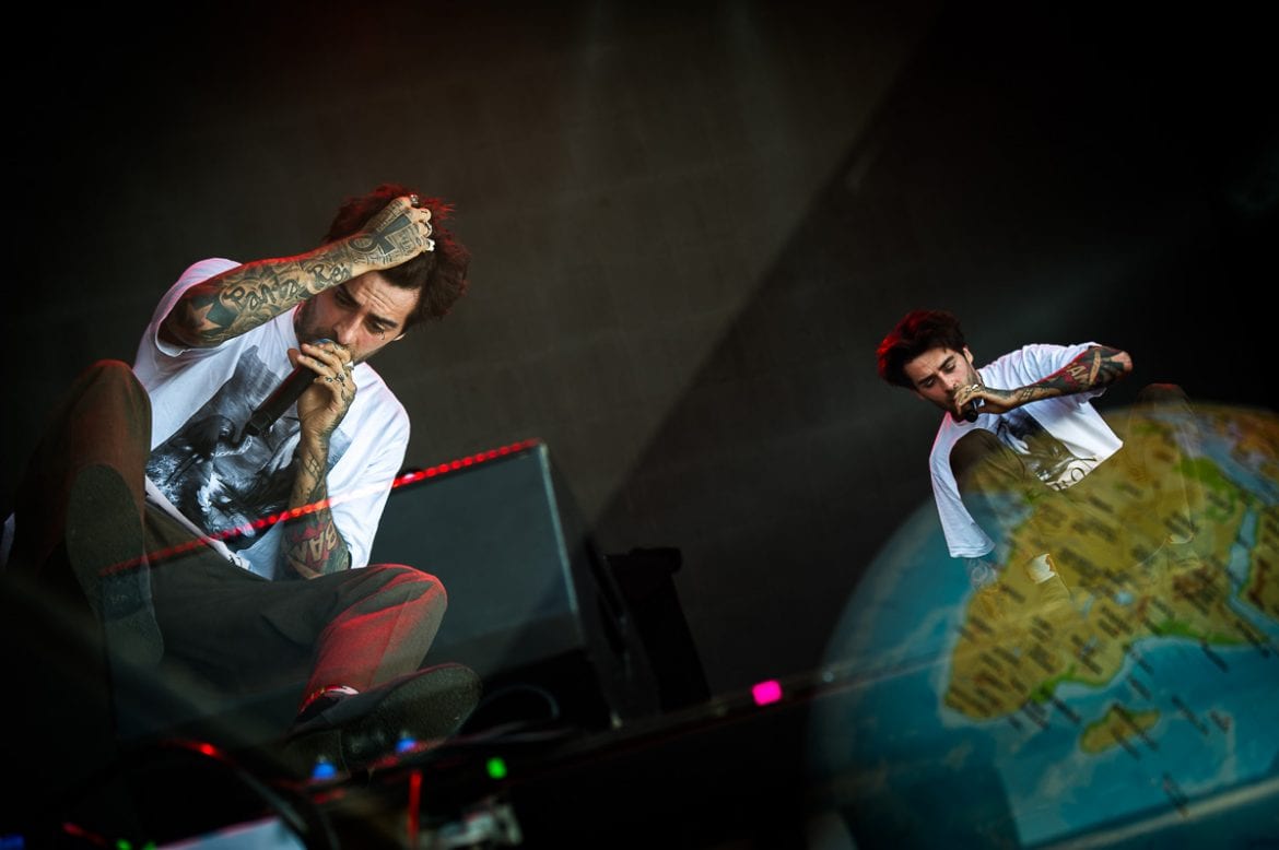 Co znajduje się riderze koncertowym Quebonafide?