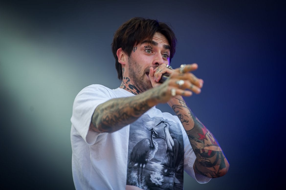 Co ci jest, Que? „Wszystko OK”