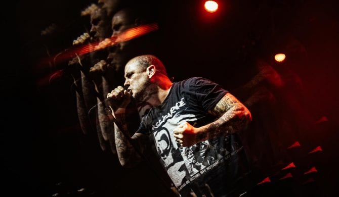 Phil Anselmo gra kawałki Pantery – zdjęcia z koncertu w Warszawie