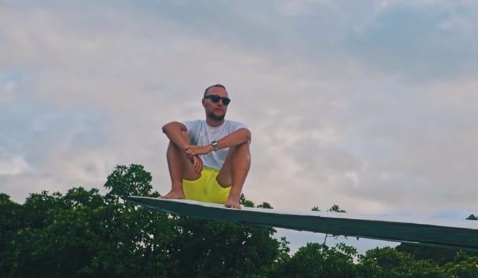 Solar opowiedział o podróży, która zmieniła jego życie