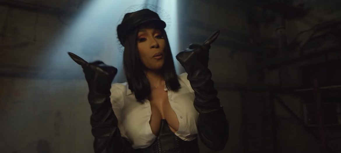 Camila Cabello i Cardi B w szpiegowskim klipie Eda Sheerana