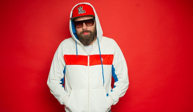 donGURALesko i Matheo udostępniają kolejne wideo promujące & „Vrony & pro-tony”.