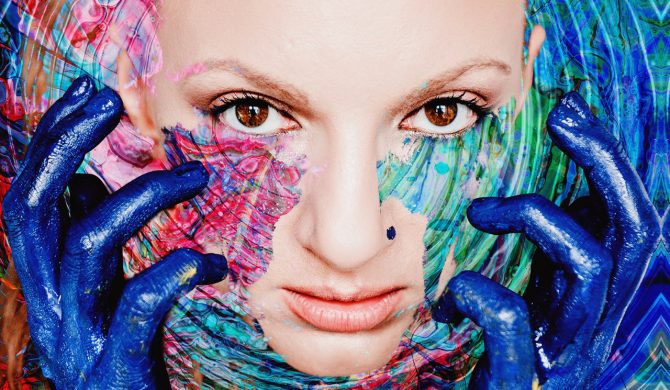 Fani Sarsy czekali na ten utwór siedem lat. Posłuchaj nowego singla artystki