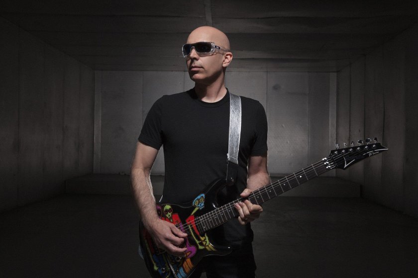 Nowy klip Joe Satrianiego