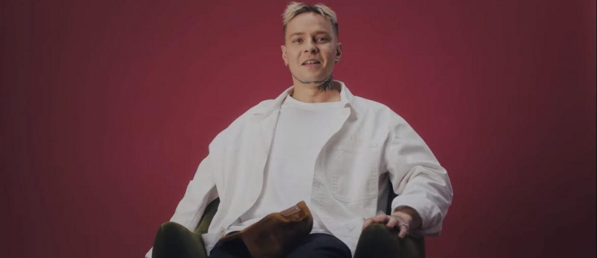 Tymek zdradza, w której aktorce kochał się, gdy był mały w kampanii „Rap & Cognac” Hennessy