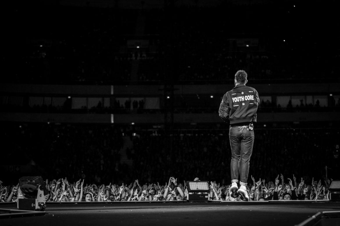 Dziewięć lat temu debiutował Dawid Podsiadło. „Zawsze będę Wam za to bardzo wdzięczny, bo wydaję mi się, że w niczym innym się Wam tak nie przydam jak w muzyce”