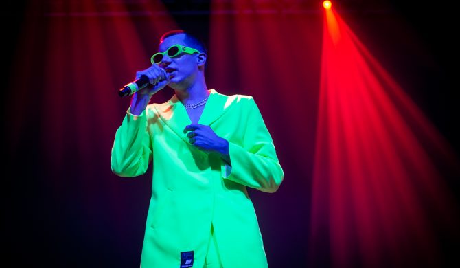 Żabson krytykuje ludzi imprezujących nad Wisłą