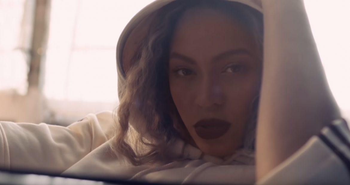 Kolejna czarnoskóra ofiara amerykańskich służb. Beyonce apeluje o pomoc