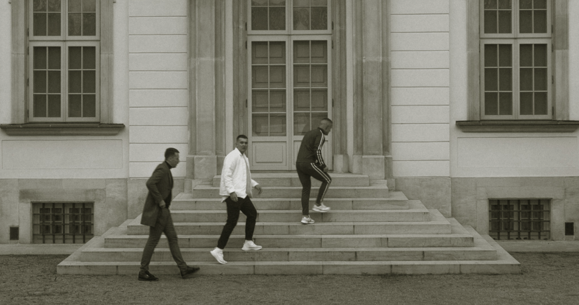 Avi gościnnie u Hodak i 2K