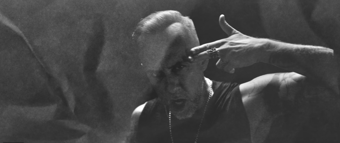 Me And That Men publikują jedyny numer, w którym śpiewa Nergal