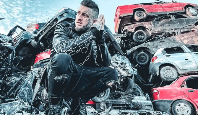 Bonson tłumaczy dlaczego został fryzjerem: „Muzyka niestety od jakiegoś czasu nie dawała mi szczęścia”