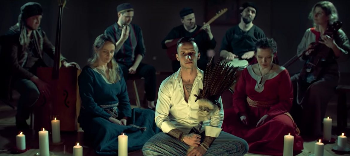 AK-47 wyśmiany przez słuchaczy za lansowanie teorii płaskiej Ziemi. Raper odpowiada