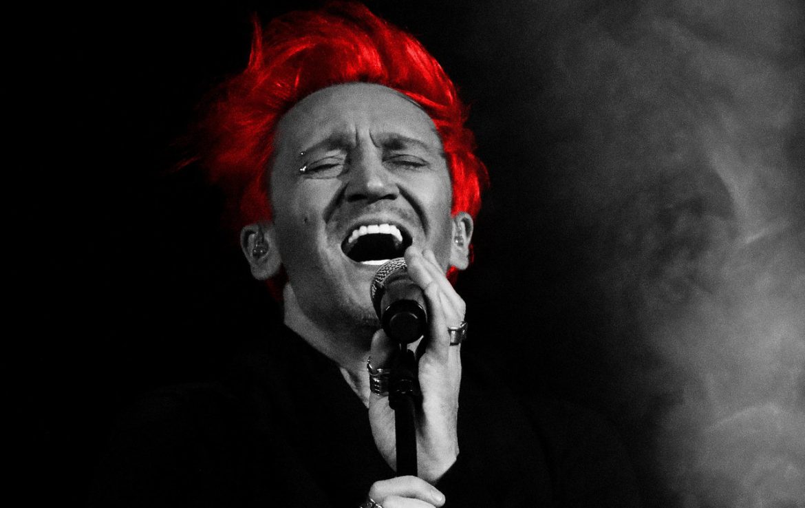 #Hot16Challenge2: Michał Wiśniewski odpowiada nieudacznikom z lewej i cwaniakom z prawej