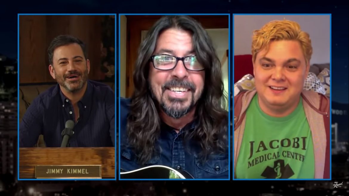 Dave Grohl zagrał „Everlong” dla nowjorskiego pielęgniarza