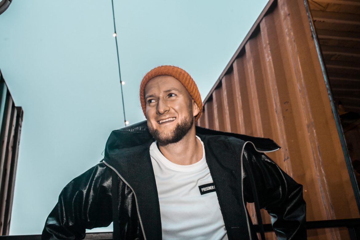 Grubson zapowiada album gwiazdorsko obsadzonym klipem