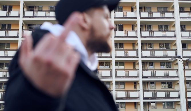 Sebastian Fabijański o rozstaniu z Asfaltem: „Jak ktoś mnie wk***wi, to po prostu odcinam się i idę w swoją stronę”