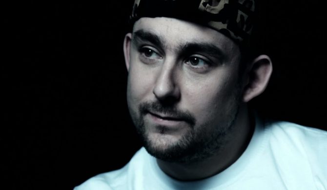 Kwarantanna z CGM: Sokół zarabiał więcej na ciuchach czy na rapie?