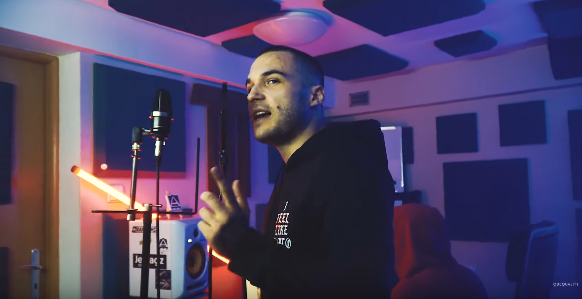 Filipek odpowiada na #hot16challenge i zaczepia Fabijańskiego