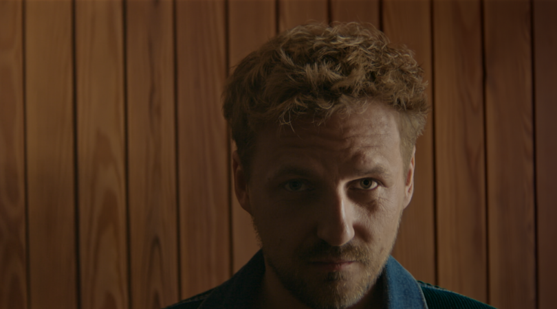 Paweł Domagała z zaskoczenia publikuje klip do nowego singla