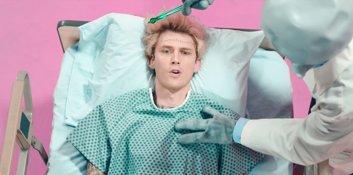 Machine Gun Kelly zastąpił Megan Fox kosmitami