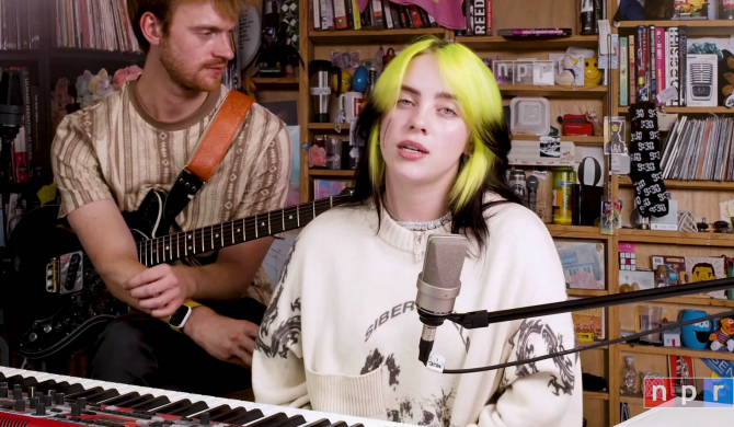 Billie Eilish w „kartonowej” wersji Tiny Desk Concert
