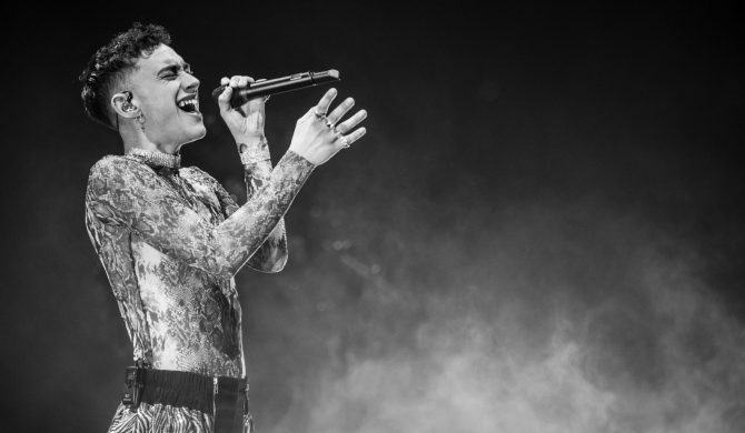 Wokalista brytyjskiego Years & Years apeluje o podpisanie petycji broniącej osoby LGBT w Polsce