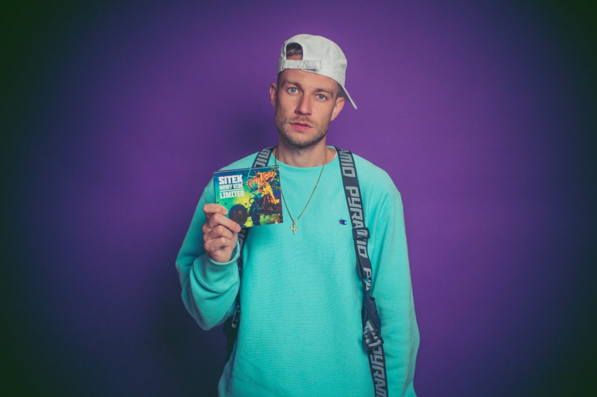 Sitek o sytuacji w kraju, nowym klipie, o Paluchu i Okim