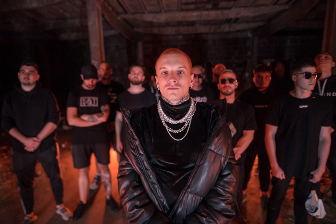 Smolasty: „Weszliśmy z Redem do Warnera i on powiedział: Macie go kur*a podpisać”