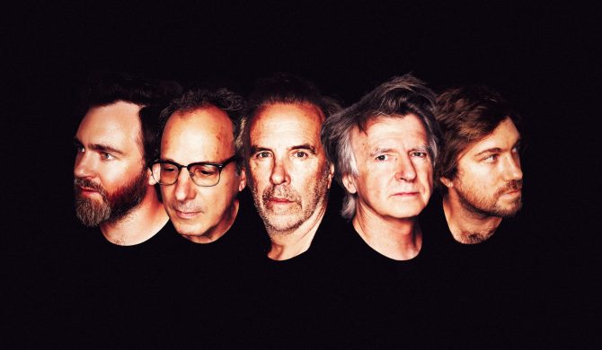 Powrót Crowded House z gościem niespodzianką