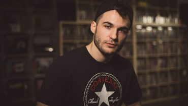 Filipek: Postępuje laicyzacja i ludzie odchodzą od Kościoła. Młodzi nie potrzebują autorytetów w różowych szatach