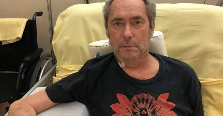 Muzyk kultowej polskiej grupy potrzebuje pomocy. Możecie dołożyć swoją cegiełkę