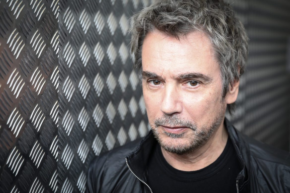 Jean-Michel Jarre zapowiada spektakularny koncert sylwestrowy w wirtualnej katedrze Notre-Dame