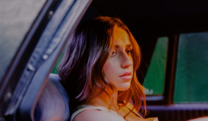 Tate McRae prezentuje nowy singiel „r u ok”