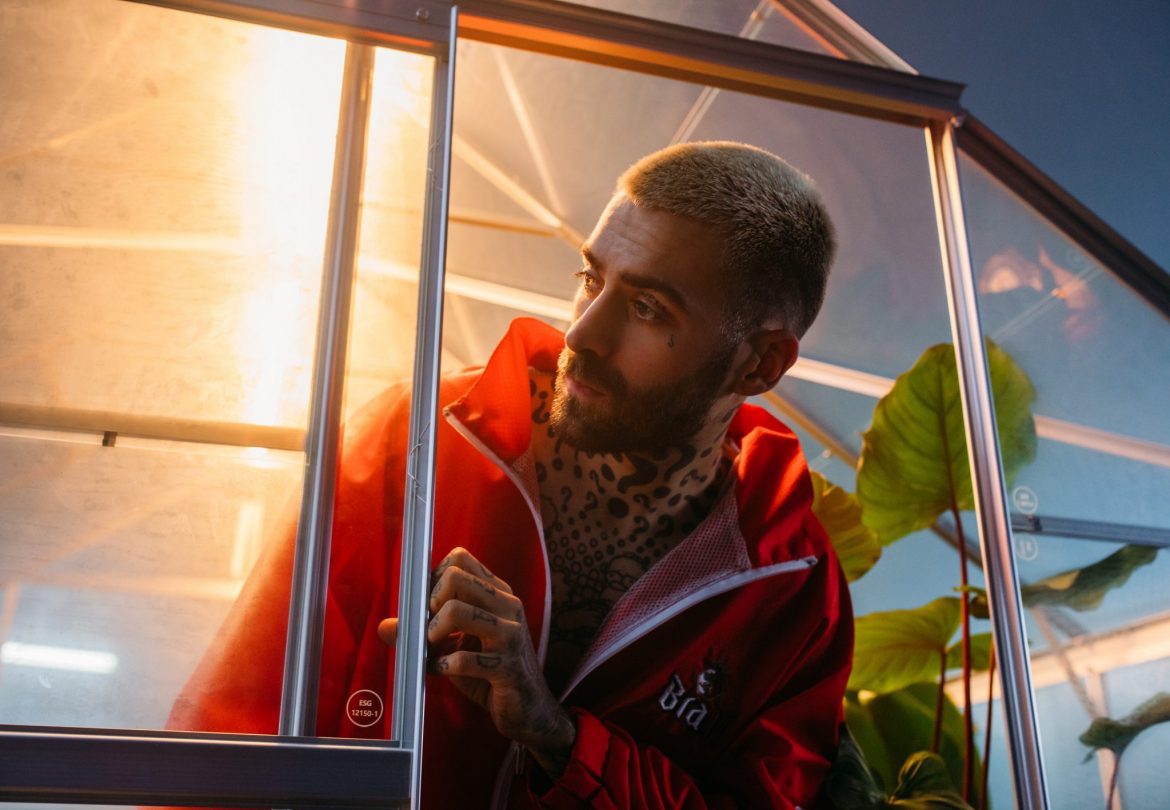 Quebonafide rozważał udział we freak fightach. Raper zdradza, jaki miał pomysł na swoją walkę