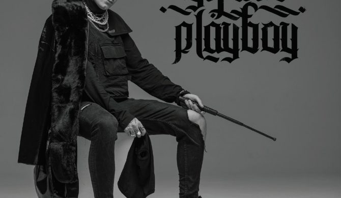 Na styku r’n’b i trapu można być w Polsce profesjonalnym, nie będąc sztucznym i bezdusznym – Marcin Flint recenzuje „Ghetto Playboya” Smolastego