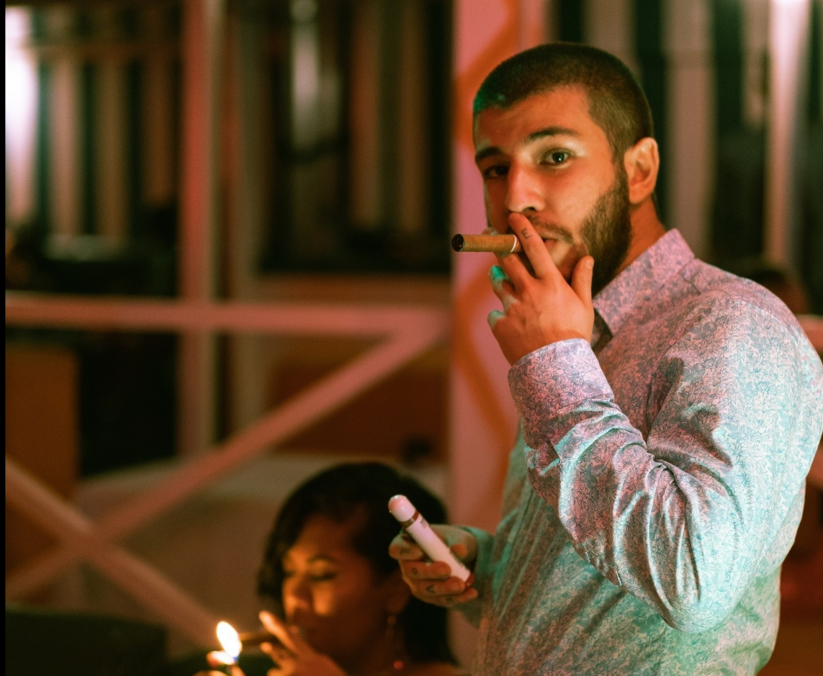 Komil dissuje Żabsona: „Pamiętaj by patrzeć w obiektyw, jak połykasz jaja”