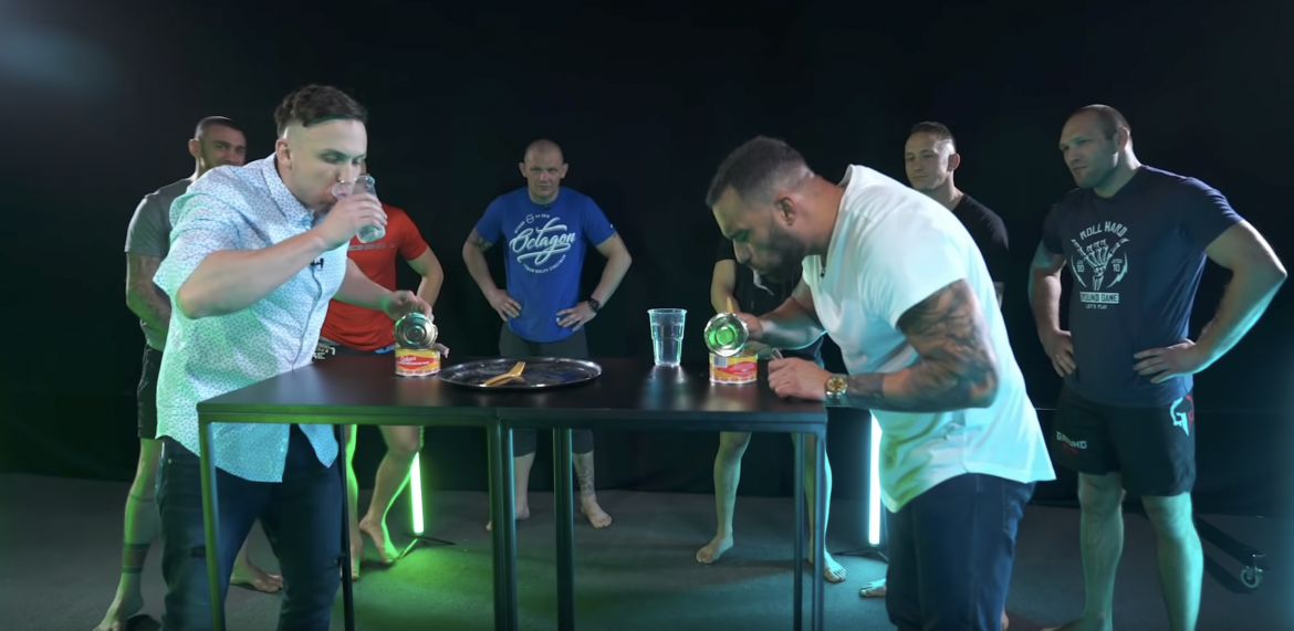 EFM CHALLENGE SHOW: Jongmen i Pasut jedzą jedną z najbardziej śmierdzących potraw na świecie